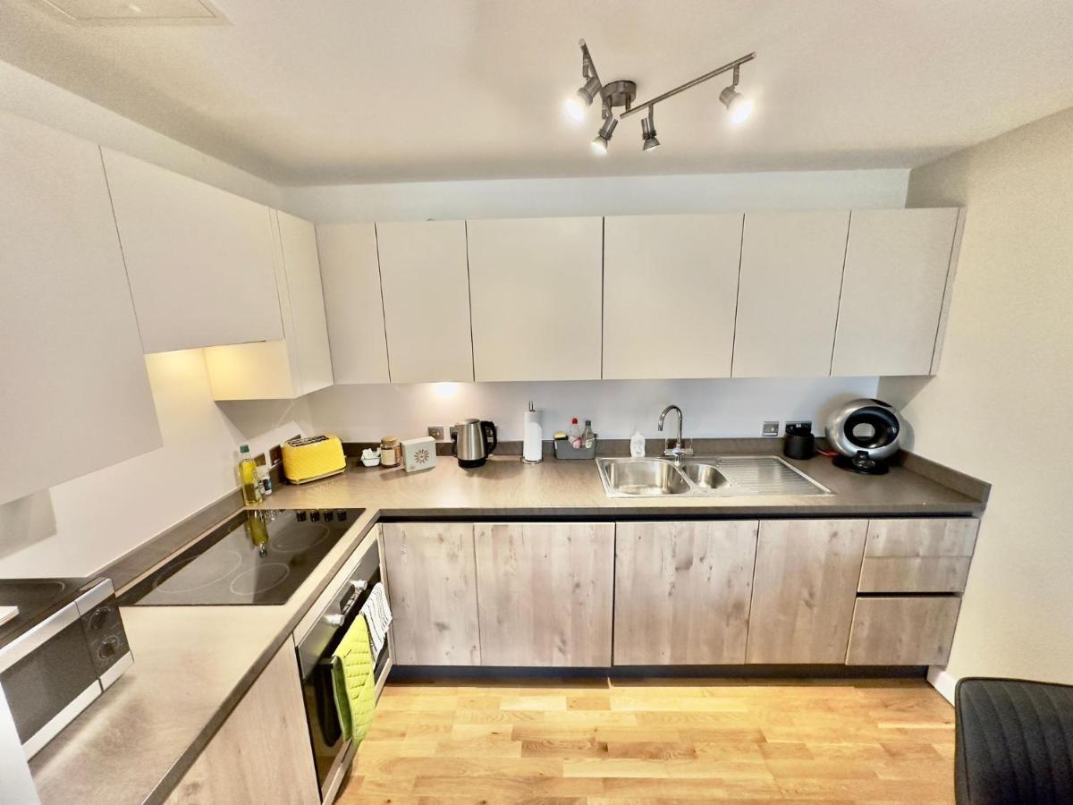 Koala & Tree - Modern 1 Bed Apartment For 4 Guests In The Heart Of Cambridge - Short Lets & Serviced Accommodation CBG Exterior photo